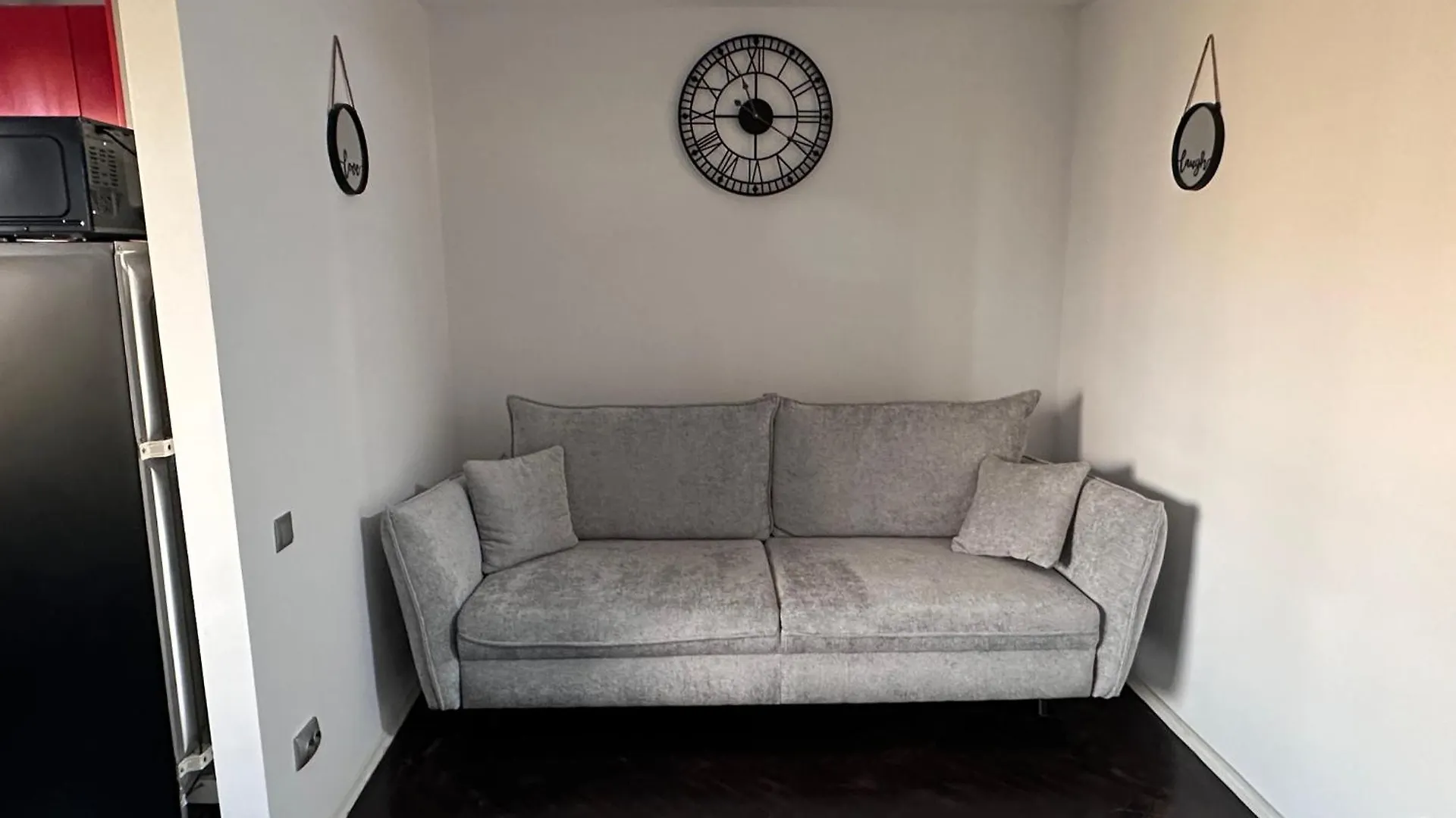 Green Studio Grigorescu Bucharest Apartment